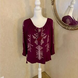 Wine & white top, 3buttons at top, size M